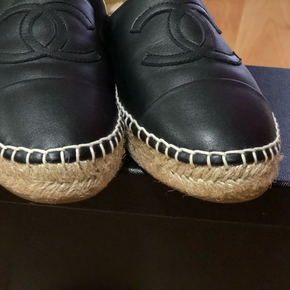 Like new Chanel espadrilles. - Picture 4 of 8
